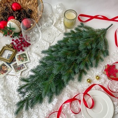 Еловая ветка, искусственная зелень, зимний декор, цвет - под голубую ель, 21 ветка, 73 см, 1 шт.