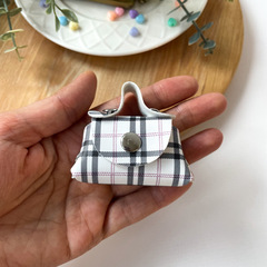 Сумка для кукол, миниатюра с дизайном, иск. кожа, дизайн в клеточку, на клепке, 6,5 см, 1 шт.