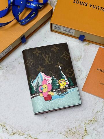 Обложка для паспорта Louis Vuitton Vivienne Skating