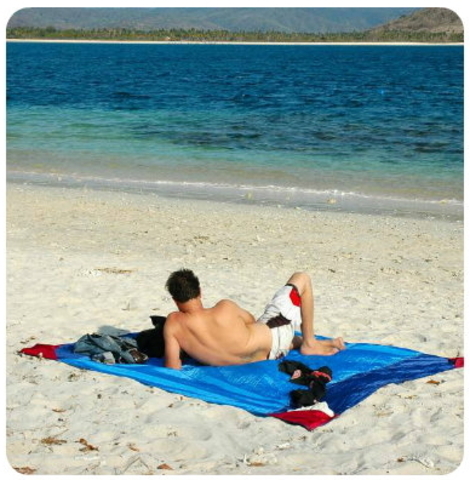 Картинка пляжное покрывало Ticket to the Moon Beach Blanket Red/Turquoise - 4