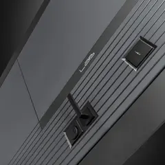 Входная дверь в квартиру Лабиринт Лаб про 2 Велютто верде с зеркальной вставкой 32 Белый софт рельеф