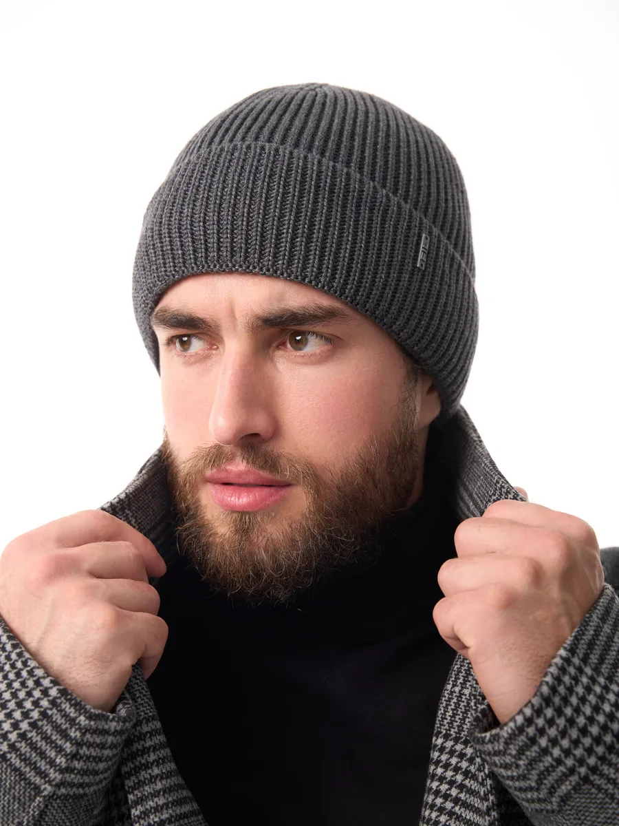 Шапка зимняя на флисе вязаная осень