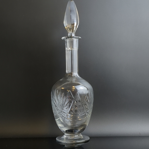 Графин высокий, стекло, резная грань, геометрический орнамент, 31.5 см, винтаж СССР 1970-1990 гг
