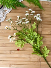 Ромашки луговые искусственные, Белые, d цветочка - 2,5 см, ветка 52 см, 1 ветка