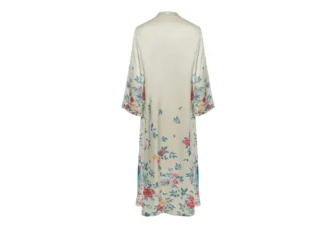 Халат-кимоно шелковый Mollen Журавль в жемчужно-белом