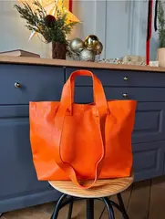 Женская сумка-шоппер из натуральной кожи оранжевого цвета