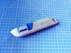 Нож технический КОБАЛЬТ 