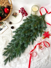 Еловая ветка, искусственная зелень, зимний декор, цвет - под голубую ель, 21 ветка, 73 см, 1 шт.