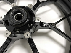 Передний колёсный диск Arashi для Honda CBR 600 RR 2013-2017 черный/золотой