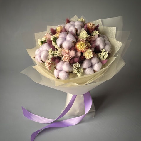 «Моя черника» - букет из стабилизированных цветов и сухоцветов