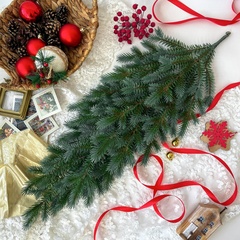 Еловая ветка, искусственная зелень, зимний декор, цвет - под голубую ель, 21 ветка, 73 см, 1 шт.