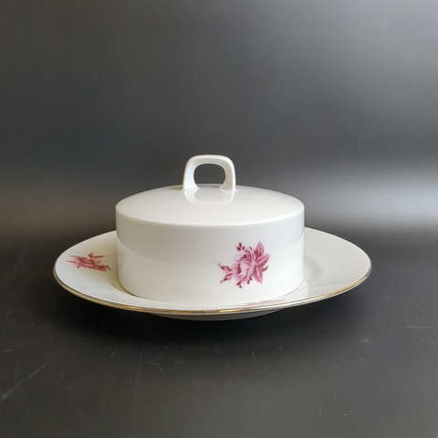 Сахарница фарфоровая, клеймо Graf Von Henneberg Porzellan, 1777 Jlmenau, Германия, роспись цветы, золочение, винтаж 1973-1977 гг