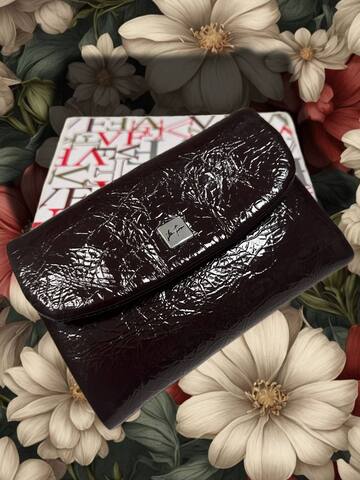 Кошелёк женский из натуральной лакированной кожи бордовый, на молнии, с отделениями для карт и монет