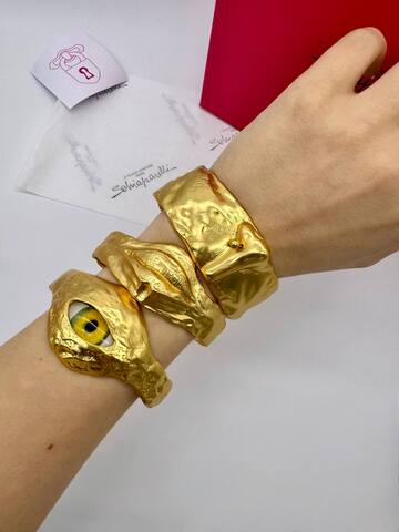 komlekt-iz-tryoh-zhyostkih-brasletov-schiaparelli