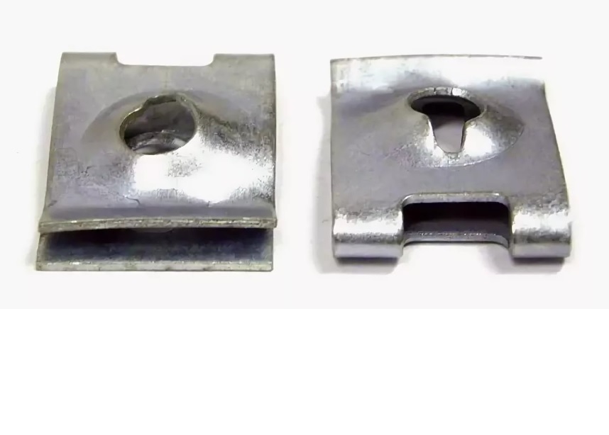 Кронштейн переднего брызговика 3302. Скоба подкрылка. Скоба прижимная ср ту 3449-011-17919807-2014. Скоба подкрылка тойота. Скоба крепежная ниссан кашкай.