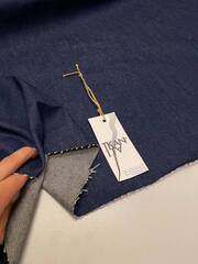 Костюмный плотный хлопковый однотонный джинс (ACNE STUDIOS, 100%хлопок, Джинсовый синий, 170, 460 гр/м2)
