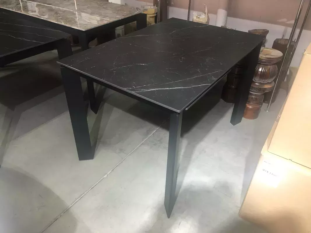 Стол CORNER 120 MATT BLACK MARBLE SOLID CERAMIC / BLACK, DISAUR