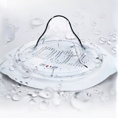 Презервативы Drywell ультратонкие c лубрикантом на водной основе и гиалуроновой кислотой 0,01мм (3 шт)