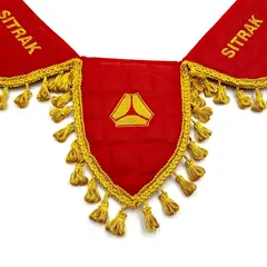 Вымпел тройной Sitrak (экокожа, красный с желтой вышивкой)