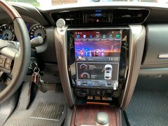 Магнитола для Toyota Fortuner (2015+) Android 11 8/128GB IPS DSP 4G модель ZF-1238