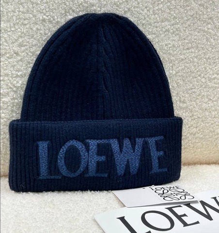 Шапочка бини LOEWE из шерсти