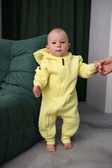 Комбинезон из футера утепленный (светло-жёлтый) открытые ножки