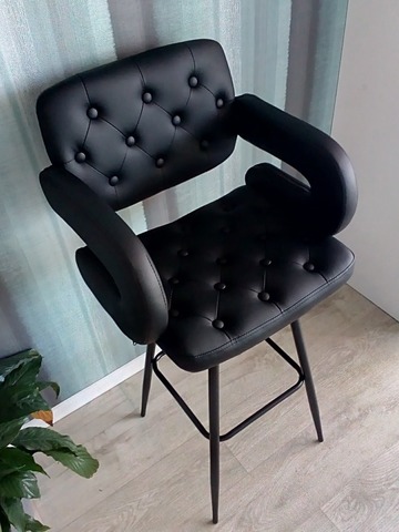 Интерьерный барный стул-кресло на четырех ножках Gregor Steel (стул стилиста/визажиста)