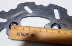 Задний тормозной диск ARASHI для Suzuki GSX-R 1000 17-23 г.в.