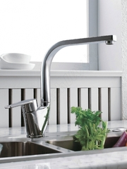 СМЕСИТЕЛЬ ДЛЯ КУХНИ С ВЫСОКИМ ПОВОРОТНЫМ ИЗЛИВОМ BRAVAT LINE F75299C-2