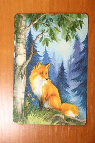 Лисичка под деревом