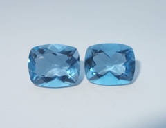 Флюорит синий с эффектом перемены цвета 12 x 9.9 мм кушон, пара