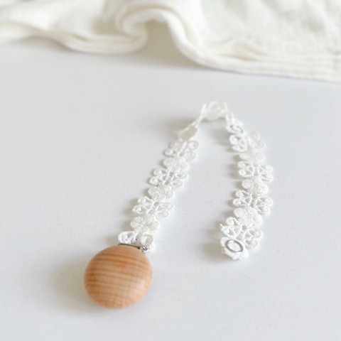 Держатель пустышки кружево "Молочный"