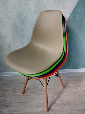 Интерьерный дизайнерский кухонный стул Eames DSW Style Wood, бежевый (капучино)