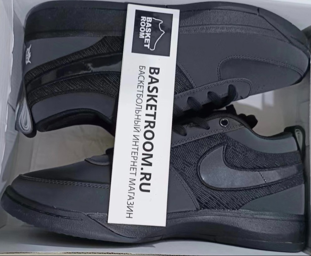 Classic black nikes sale