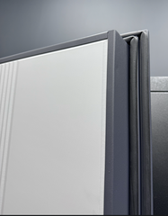 Входная дверь в квартиру Лабиринт Лаб про 2 Велютто верде с зеркальной вставкой 32 Белый софт рельеф