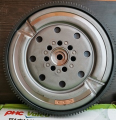 МАХОВИК ДВУХМАССОВЫЙ ix35 14-, SPORTAGE SL PHC VALEO D235мм дв NU 132 зуба (232002E500/HDFW14/67114)