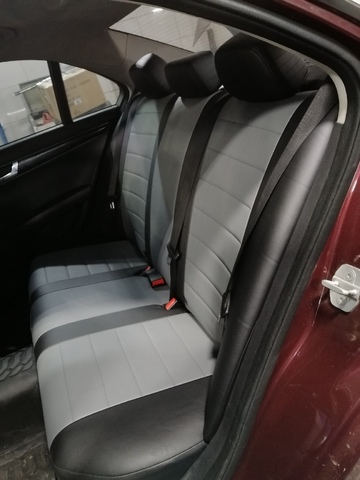 Чехлы на Мерседес W204