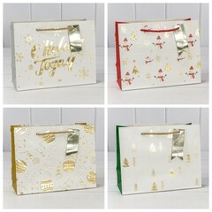 
          Пакет подарочный 23 х 18 х 10 см Набор 4 шт "Новый год" с тиснением (Белый)