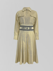 Платье 4800 удлиненное на пуговицах с расклешенной юбкой и широким поясом в комплекте