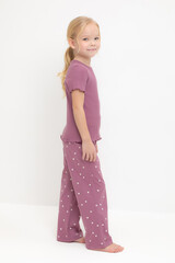 пижама  для девочки  К 1636-1/темная орхидея,поле с ромашками