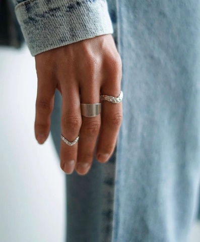 пара колец лавровые веточки галочки