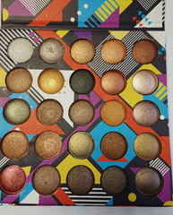 Палетка теней EYESHADOW FOR ME LOVE 25 цветов