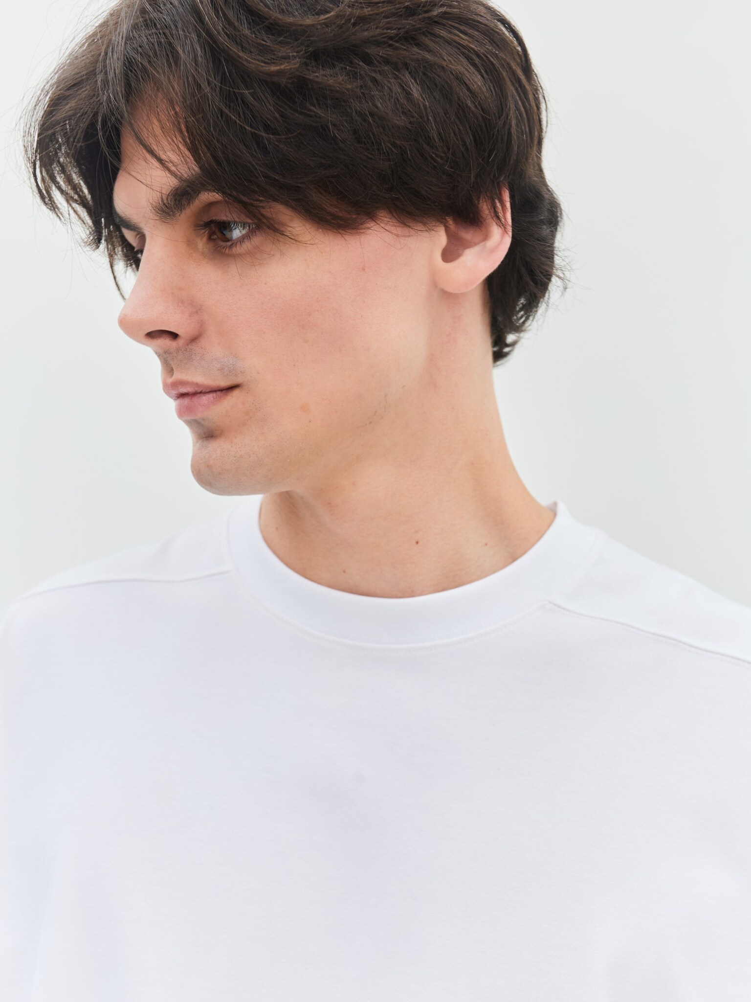 Лонгслив мужской LAINE белого цвета