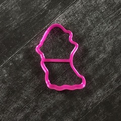 Бык №24 в шарфе и шапочке