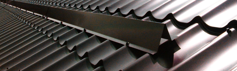 Снеговая планка. Планка снегозадержателя 95х65х2000 металлпрофиль. Снегозадержатели профсталь. Планка снегозадержателя 95х65х2000. Планка снегозадержателя усиливающая металлпрофиль.