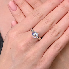 kolco-iz-serebra-925-proby-s-kristallom-swarovski-perlamutr