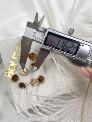 Пуговицы коричневые ажурный металл