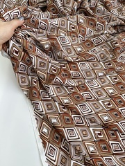 Вискоза штапель Коричневый ромб