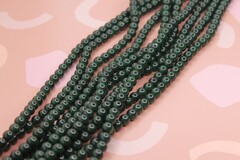 Бусины зеленые 8 мм стекло (нить 37 см)