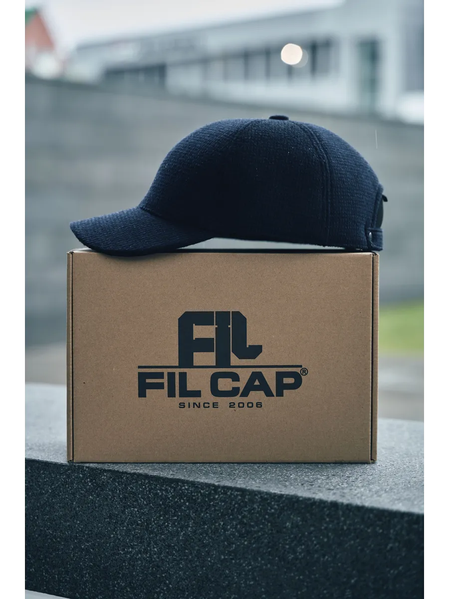 Кепка утепленная с ушками драповая